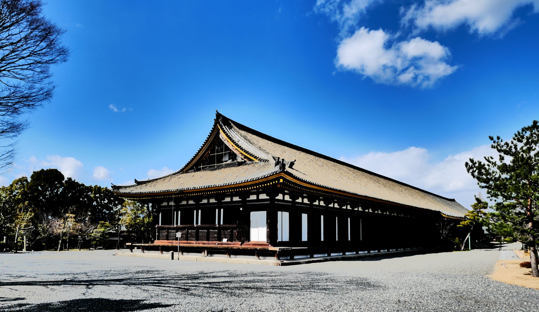 Sanjūsangen-dō, Kyoto – Antony Peyton